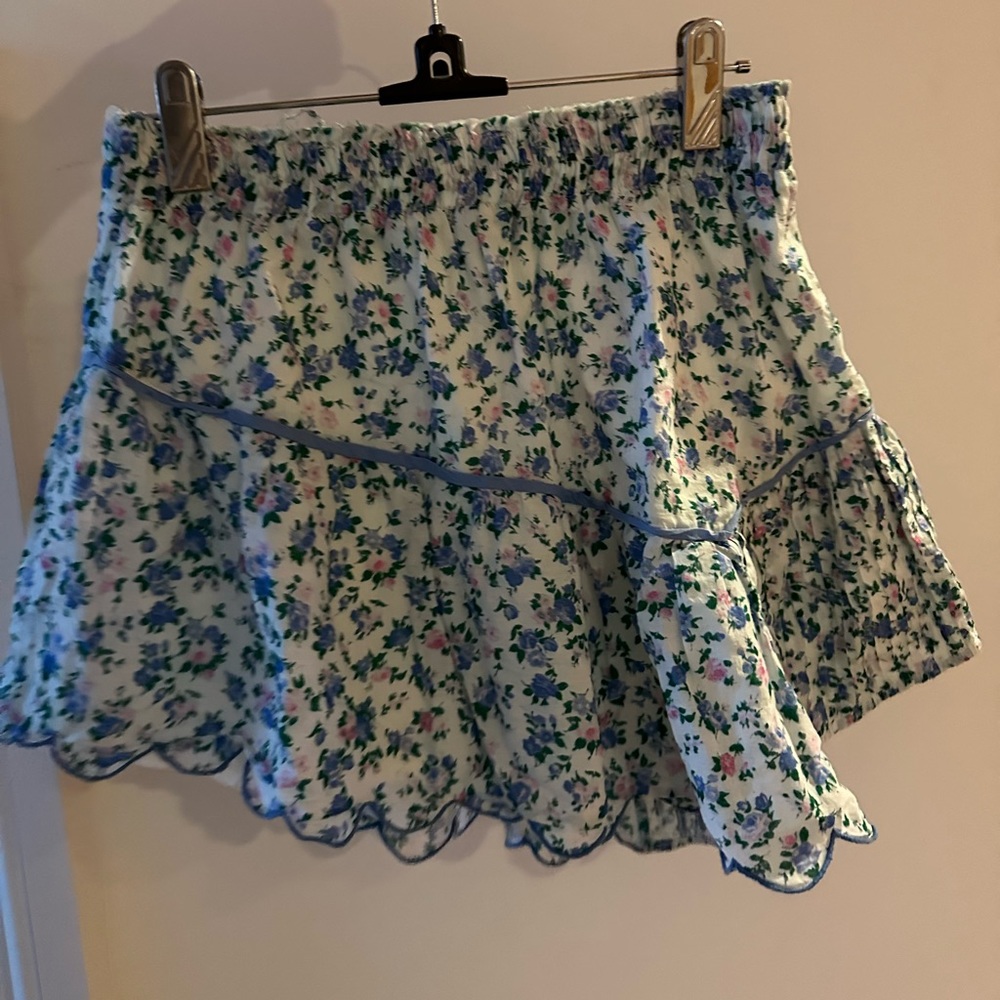 LoveShackFancy floral print mini skirt! 🌸🪻💐 - Picture 5 of 5